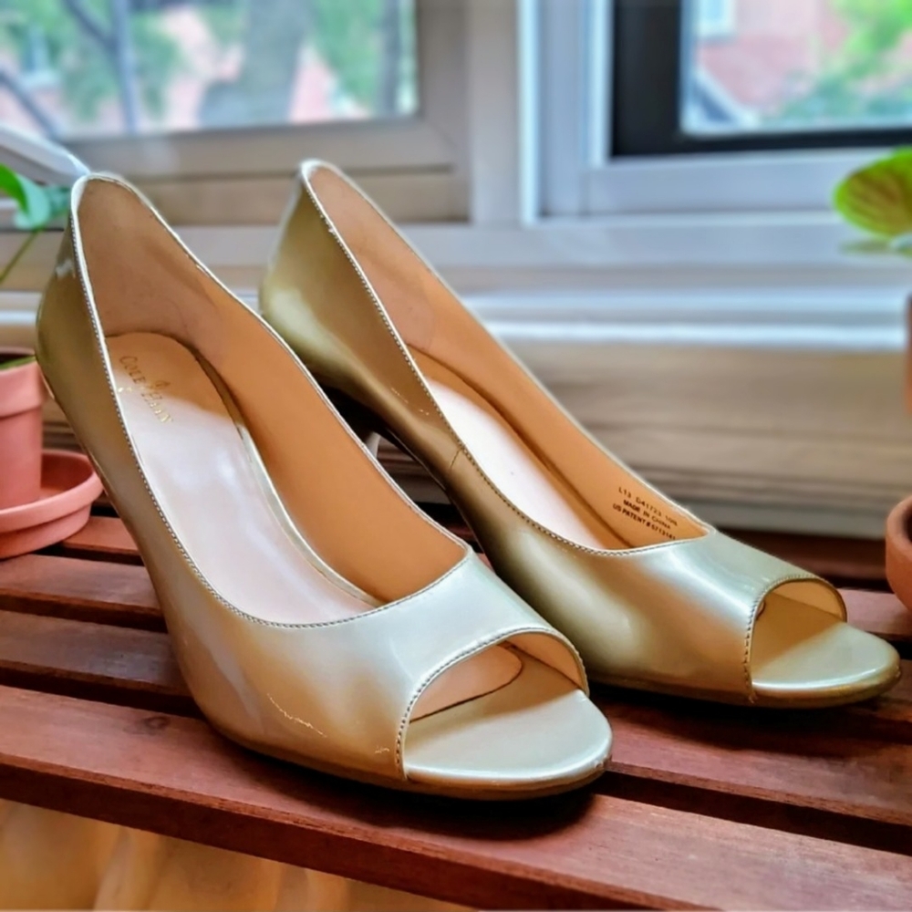 ✔️ NIKE AIR COLE  HAAN LAINEY OPEN TOE PUMP GOLD METALLIC PATENT SIZE 10B